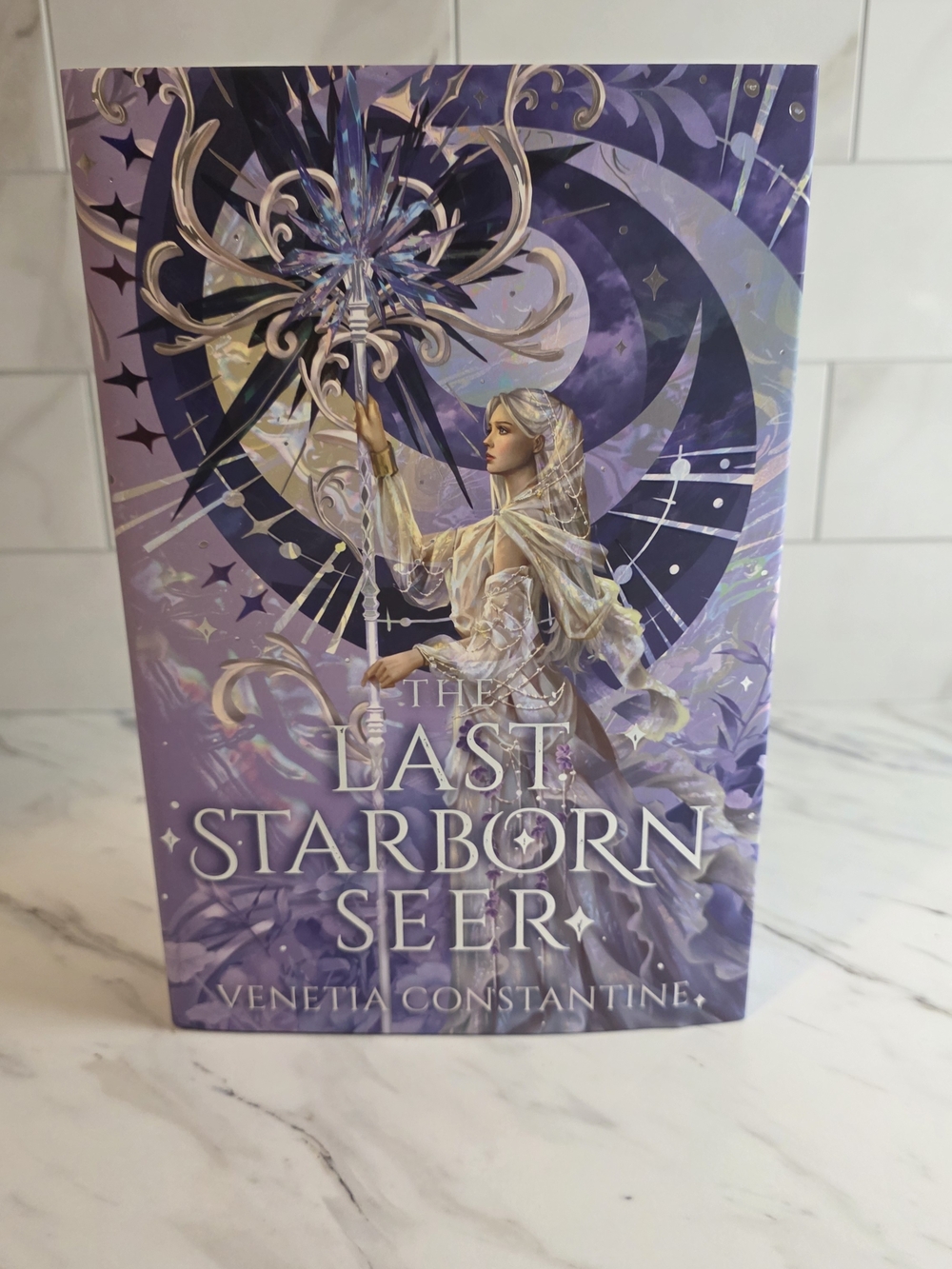 FairyLoot Exclusive Edition – The Last Starborn Seer by Venetia Constantine - Picture 2 of 10